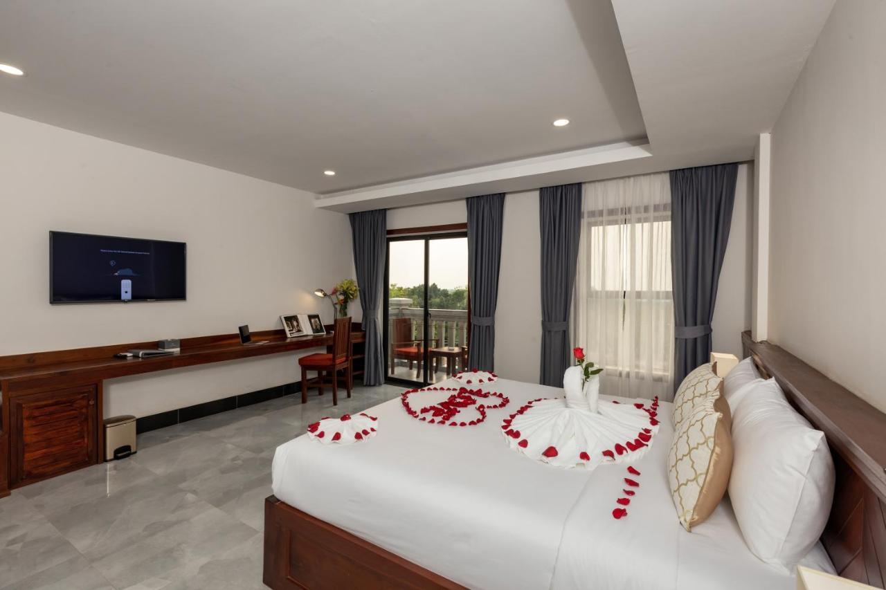 Blanc Smith Hotel Siem Reap Bagian luar foto