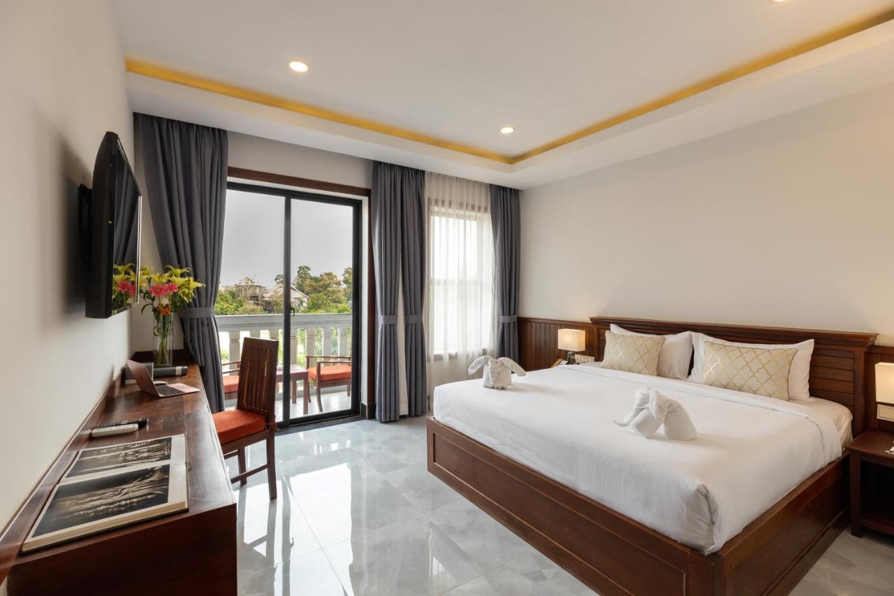 Blanc Smith Hotel Siem Reap Bagian luar foto