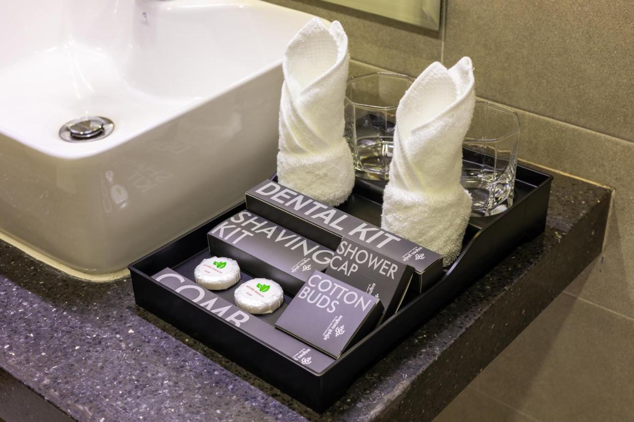 Blanc Smith Hotel Siem Reap Bagian luar foto