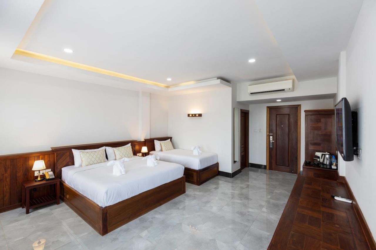 Blanc Smith Hotel Siem Reap Bagian luar foto