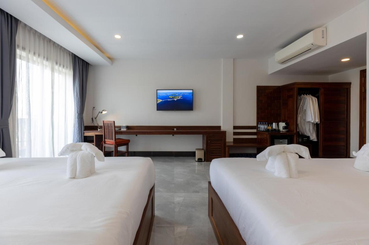 Blanc Smith Hotel Siem Reap Bagian luar foto