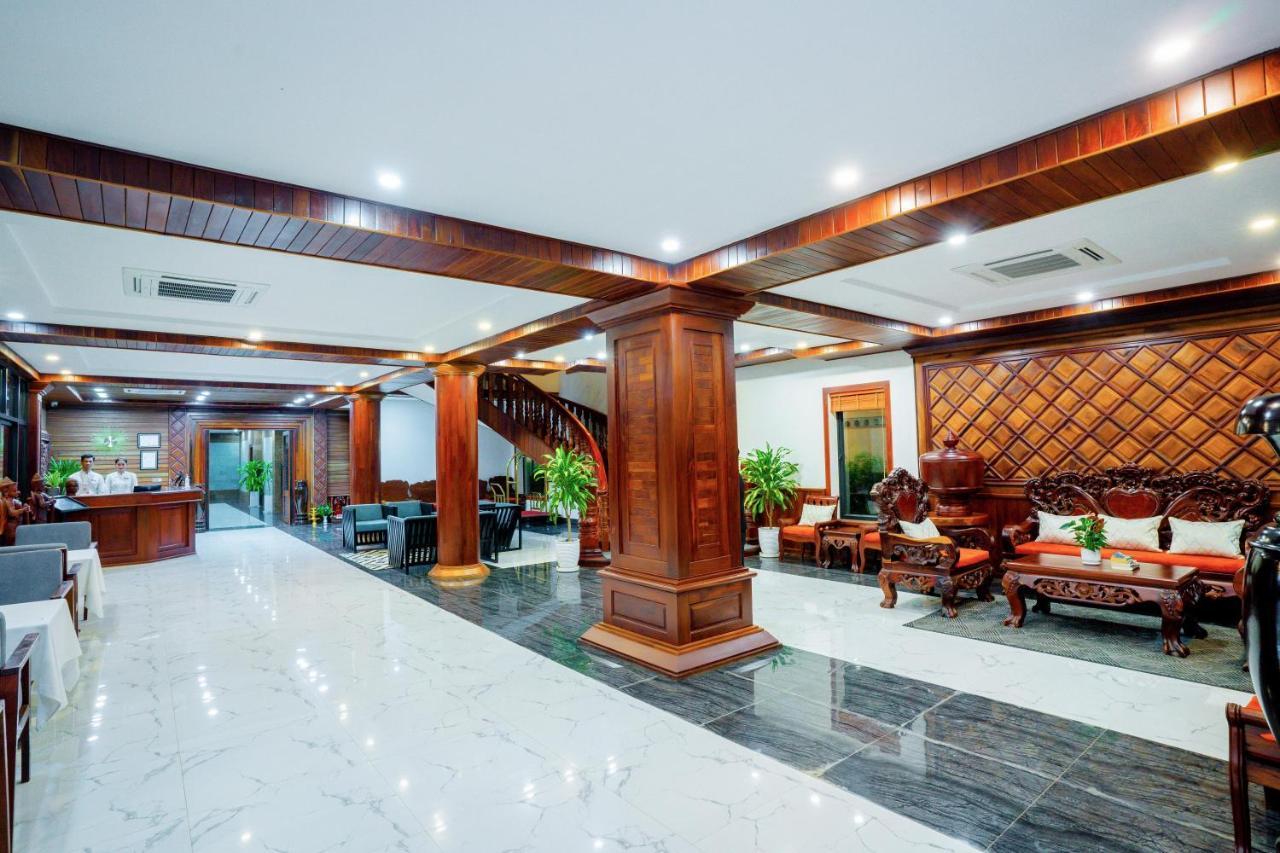 Blanc Smith Hotel Siem Reap Bagian luar foto